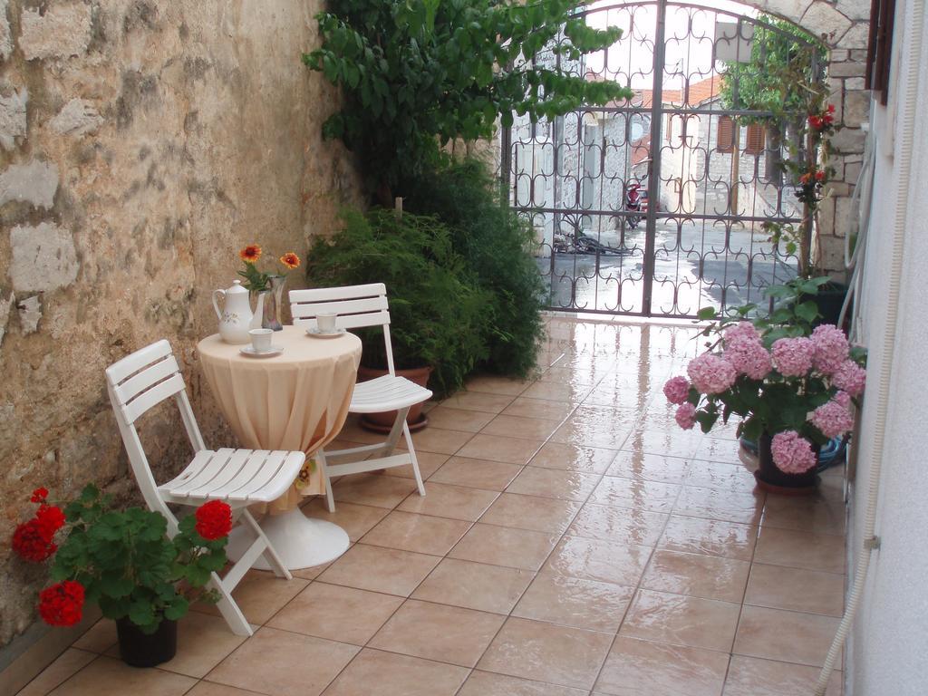 Old Town Center Apartments Супетар Стая снимка