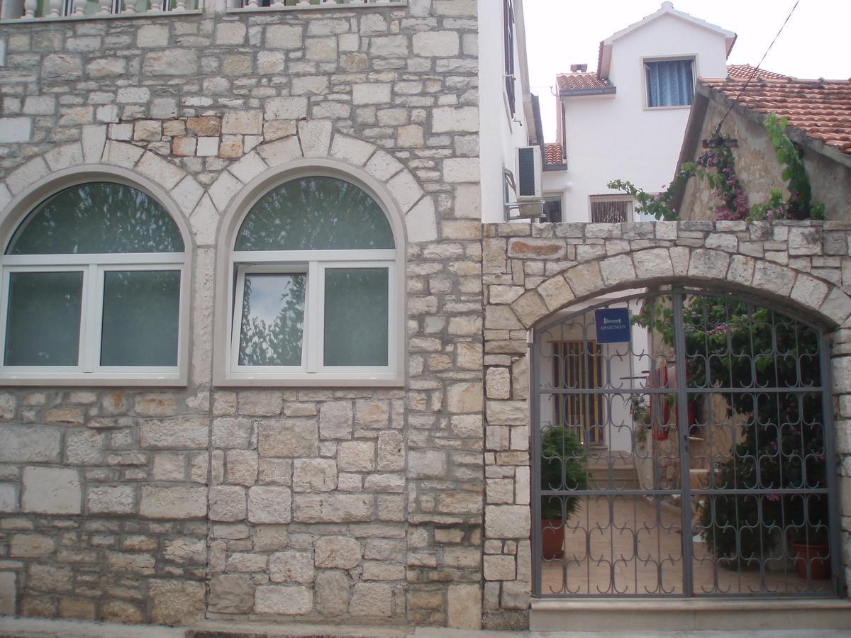 Old Town Center Apartments Супетар Екстериор снимка